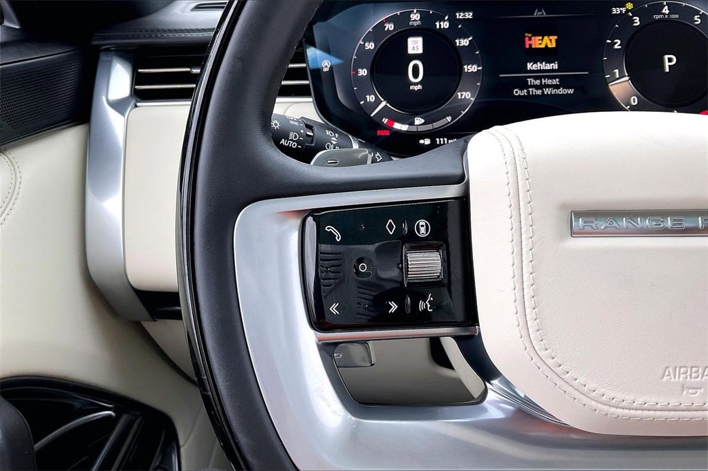 Used 2025 Land Rover Range Rover SE image 11