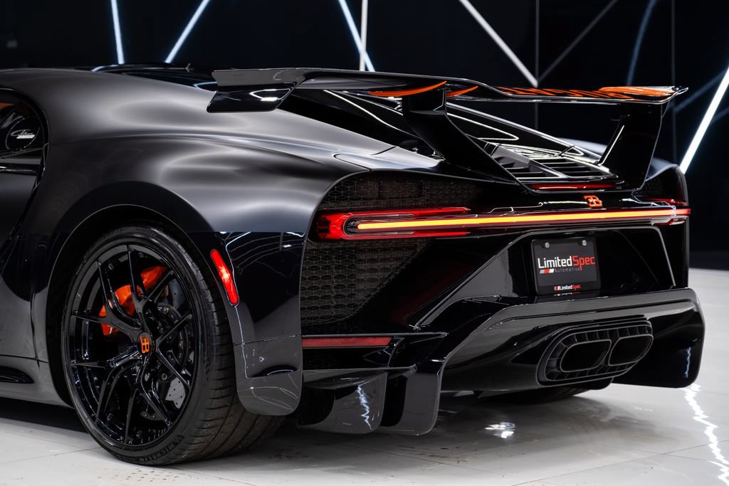 Used 2023 Bugatti Chiron Pur Sport AWD/4WD image 17