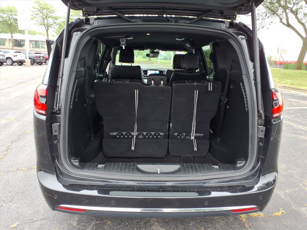 Used 2025 Chrysler Pacifica Select FWD image 29