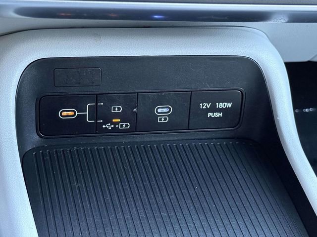 Used 2024 Hyundai Kona SEL AWD/4WD image 17