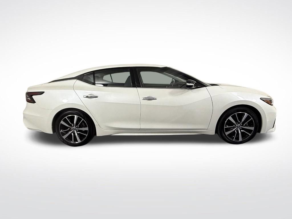 Used 2023 Nissan Maxima SV w/ Floor Mat Group FWD image 2