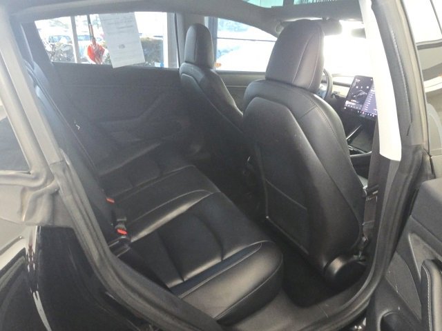 Used 2018 Tesla Model 3 Long Range image 9