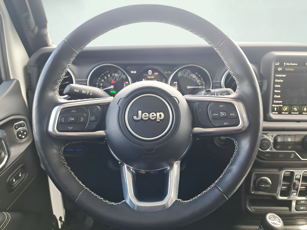 Used 2023 Jeep Wrangler Unlimited Sahara w/ Cold Weather Group AWD/4WD image 18