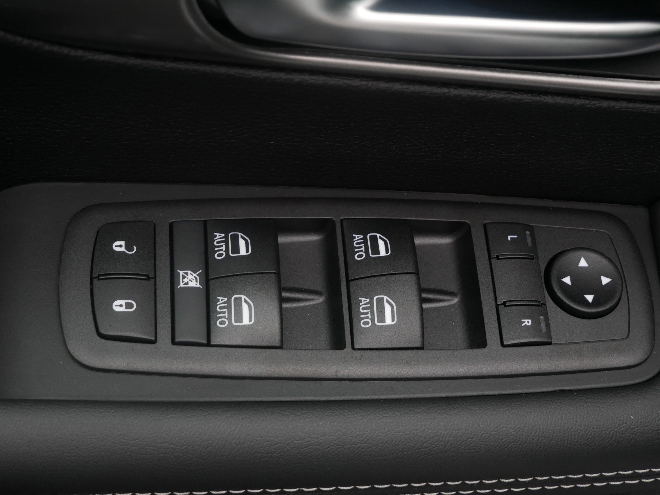 New 2026 Chrysler Pacifica Select image 13