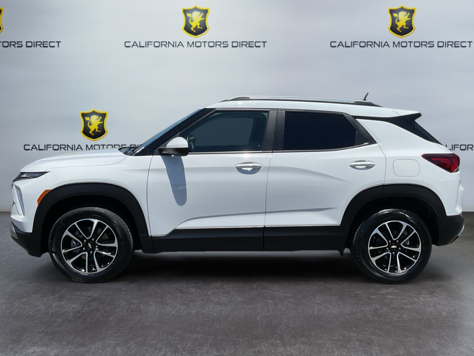 Used 2025 Chevrolet TrailBlazer LT AWD/4WD image 8
