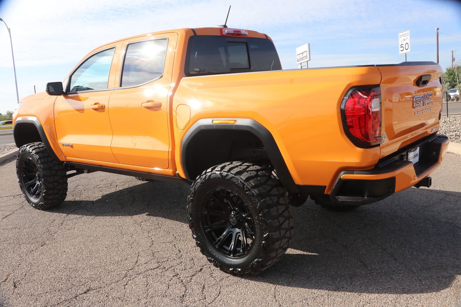 New 2025 GMC Canyon AT4 w/ AT4 Premium Package image 5