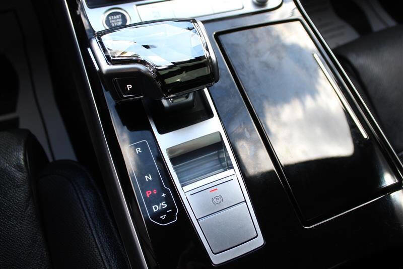 Used 2022 Audi A8 L 3.0T AWD/4WD image 22