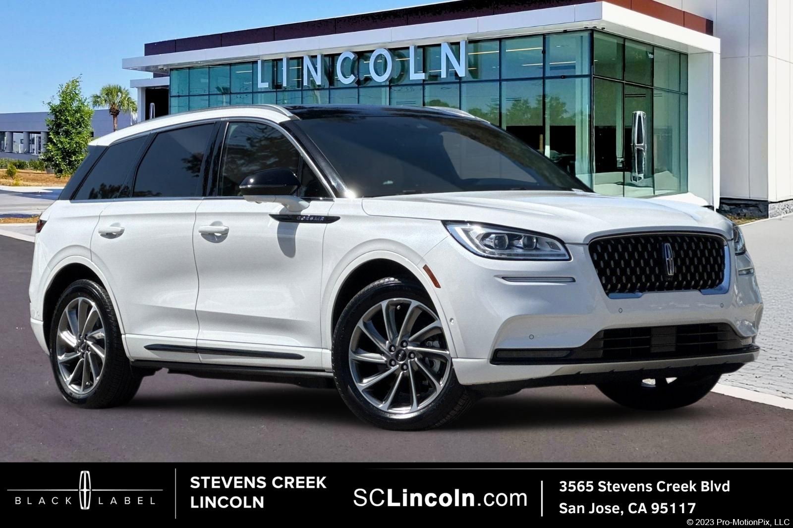 Certified 2022 Lincoln Corsair Grand Touring w/ Elements Technology Bundle image 1