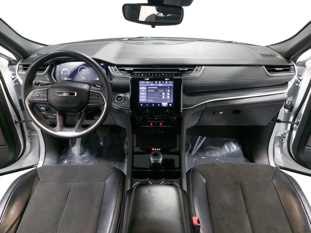 Used 2023 Jeep Grand Cherokee L Laredo image 9