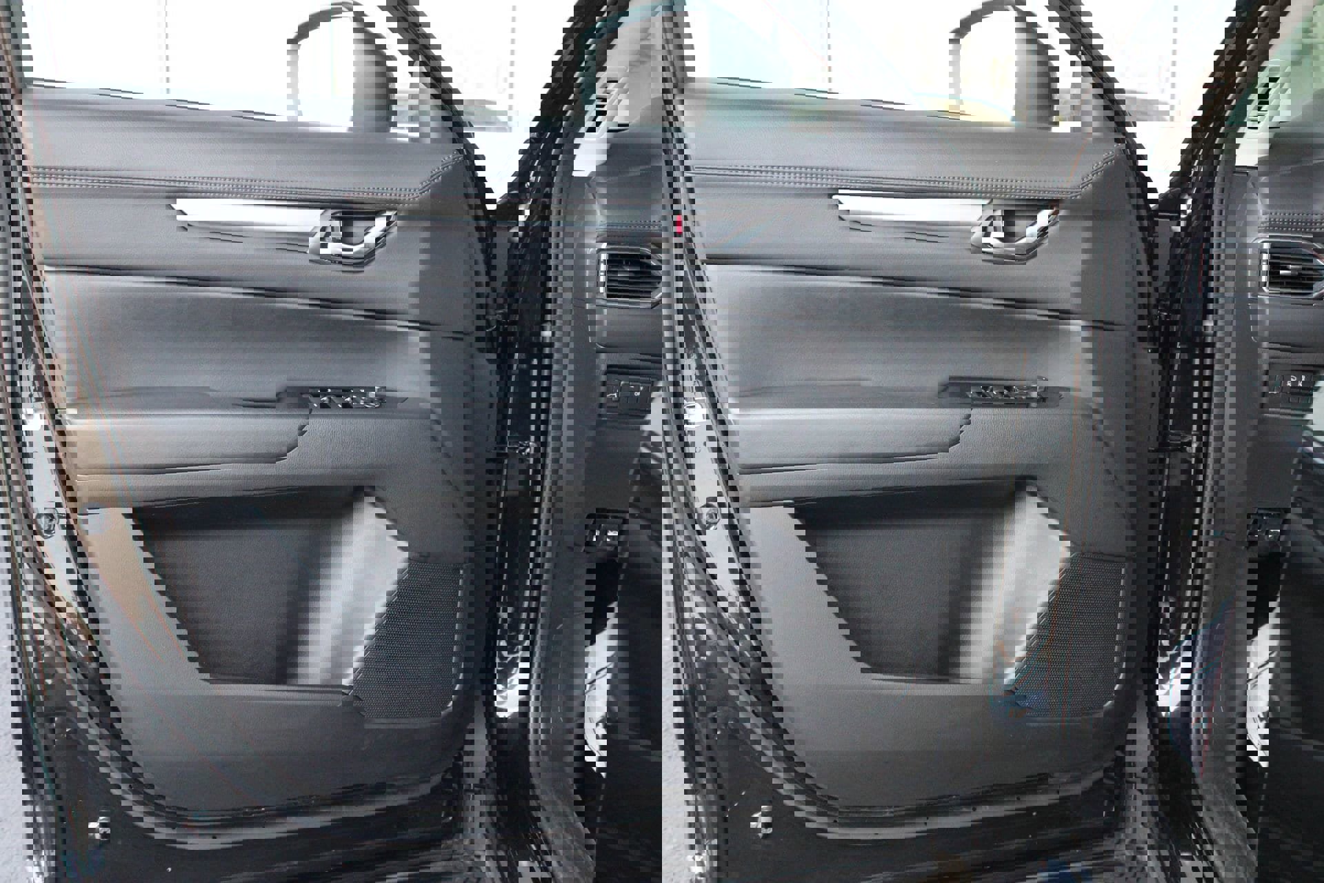 Used 2025 MAZDA CX-5 AWD 2.5 S w/ Preferred Package image 12