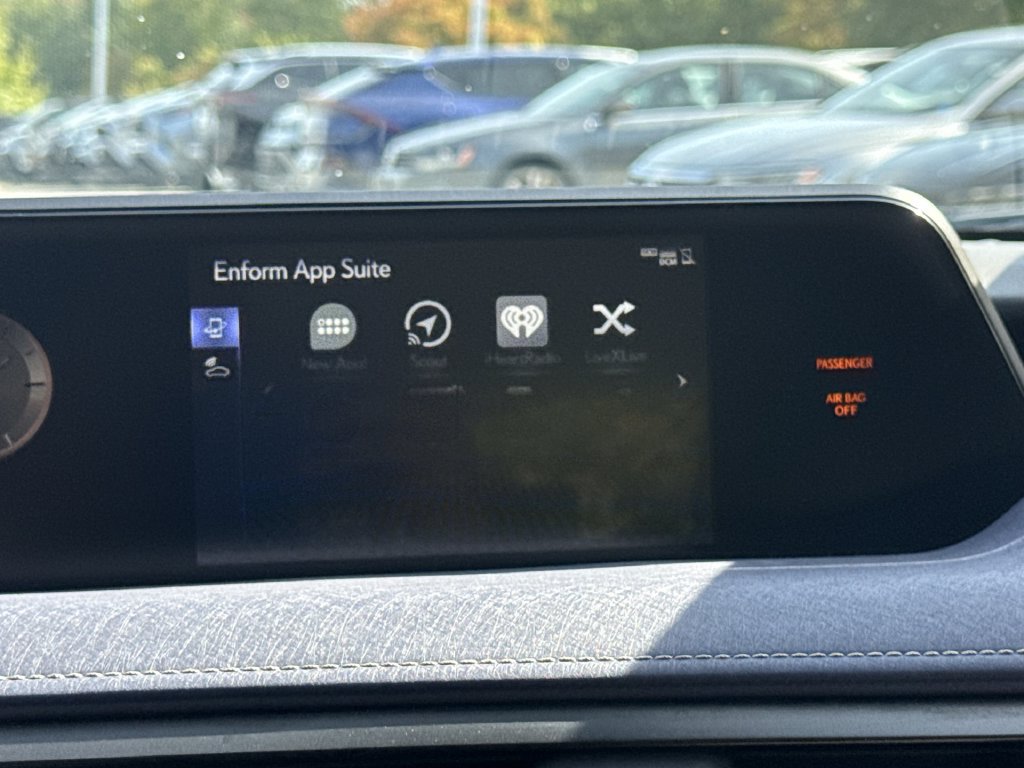 Used 2019 Lexus UX 200 w/ Premium Package FWD image 20