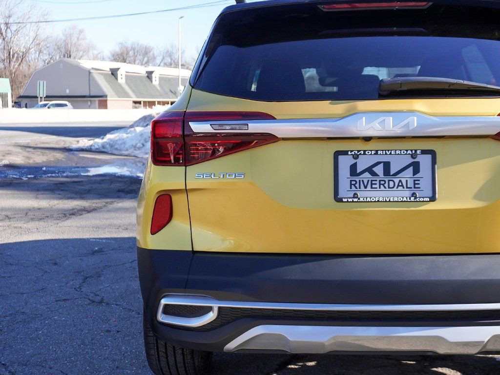 Used 2023 Kia Seltos SX AWD/4WD image 16