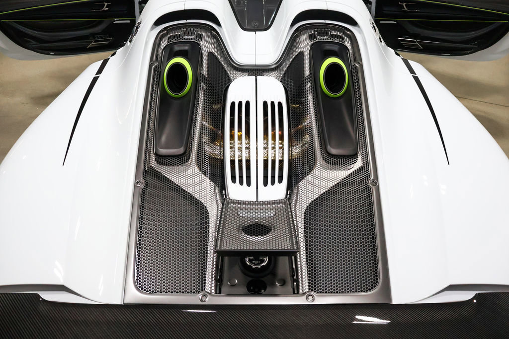 Used 2015 Porsche 918 Spyder image 64