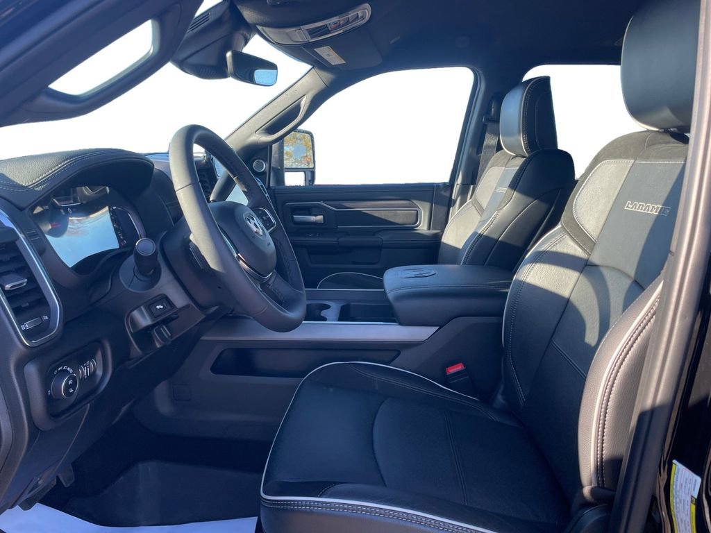 Used 2025 RAM 3500 Laramie image 10