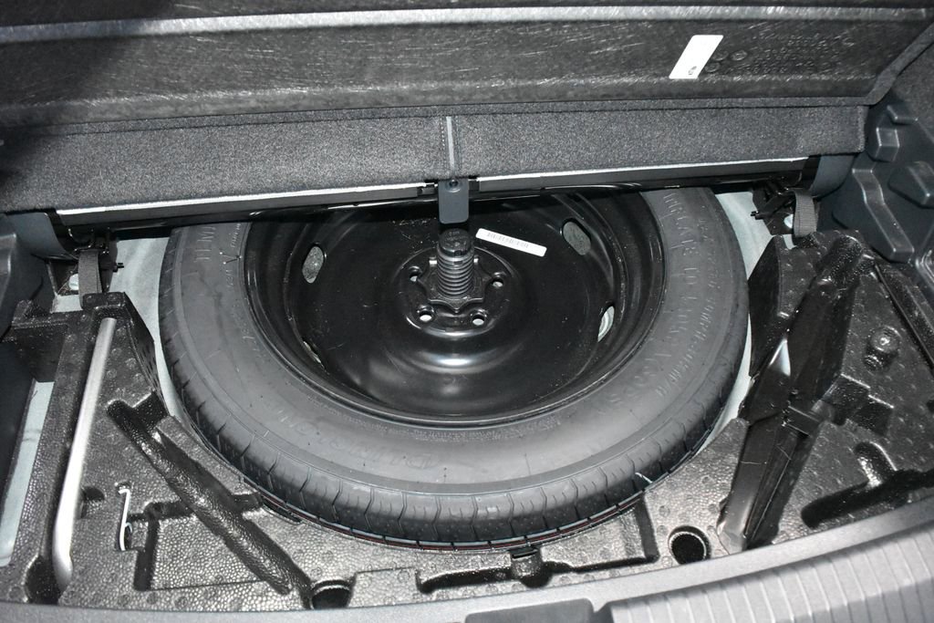 Used 2024 Volkswagen Tiguan S image 27