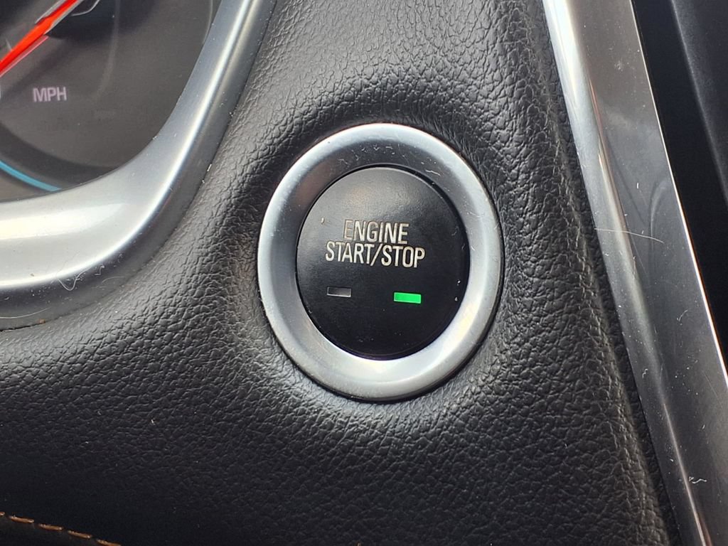 Used 2020 Chevrolet Traverse RS FWD image 11