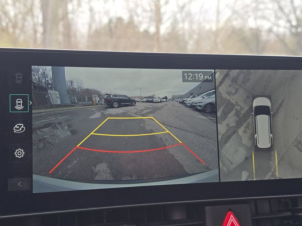 Used 2025 Kia Carnival SX w/ SX Dark Edition Package image 29