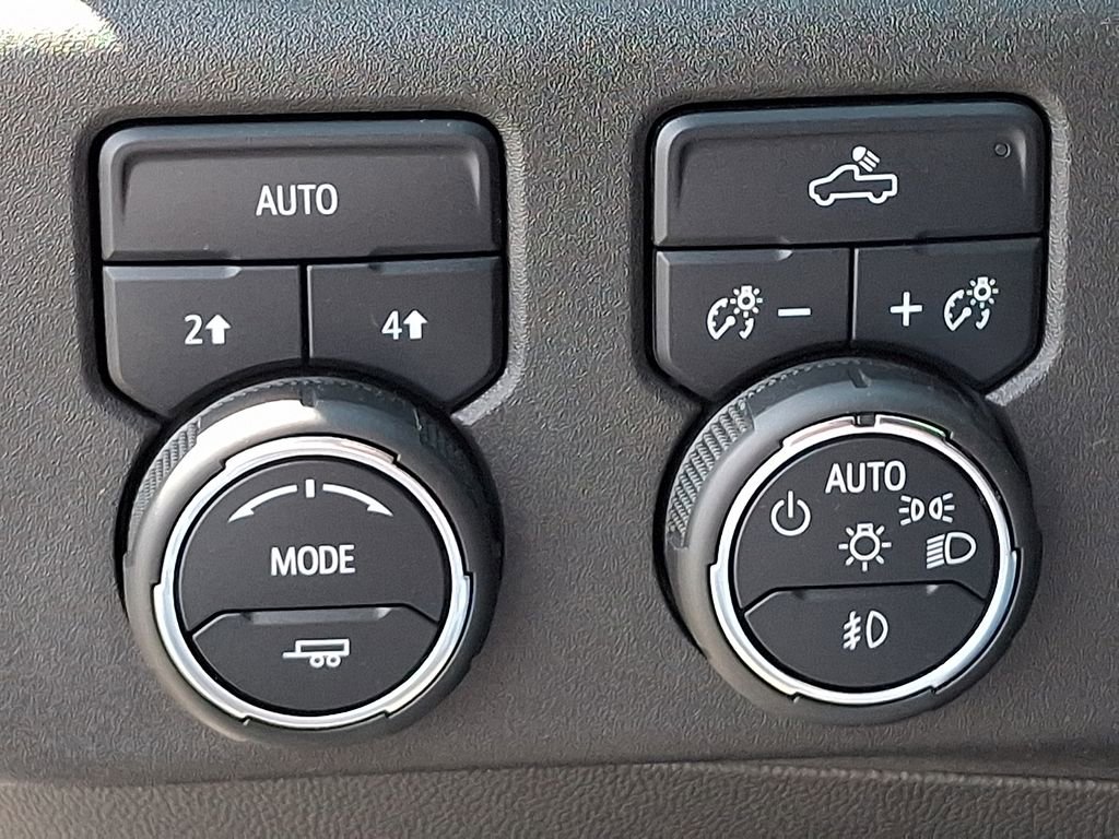 Used 2024 Chevrolet Silverado 1500 RST image 24