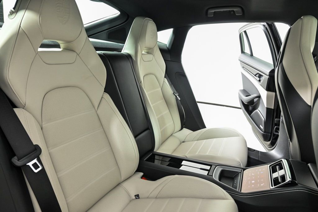 New 2026 Porsche Panamera 4 E-Hybrid image 24