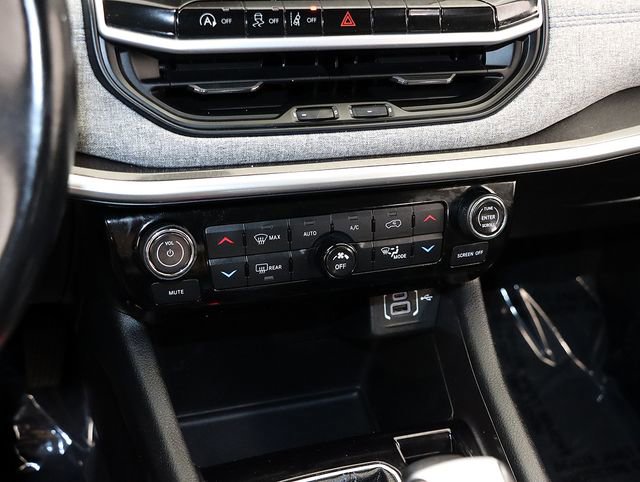 Used 2022 Jeep Compass Latitude w/ Convenience Group image 19