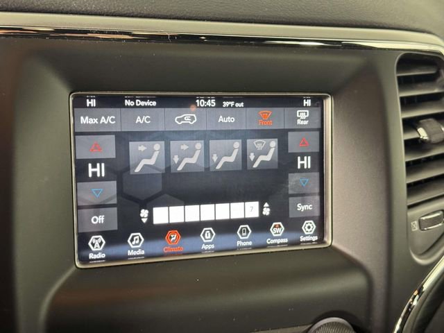 Used 2020 Jeep Grand Cherokee Laredo image 26