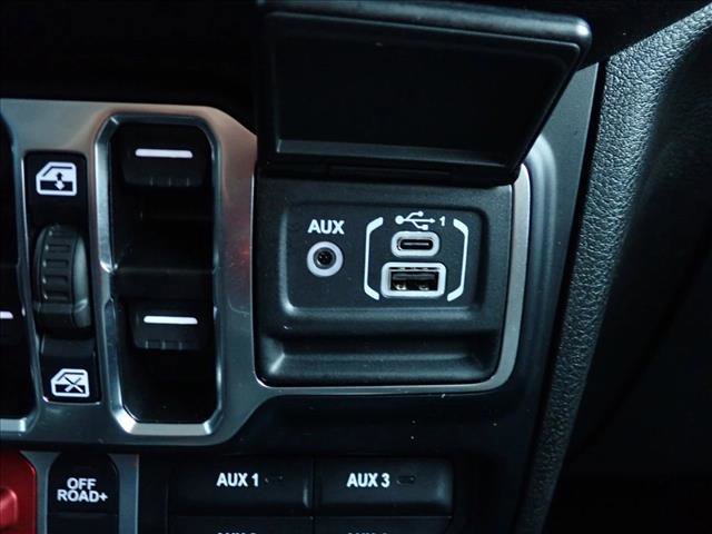 Used 2024 Jeep Wrangler Unlimited AWD/4WD image 19