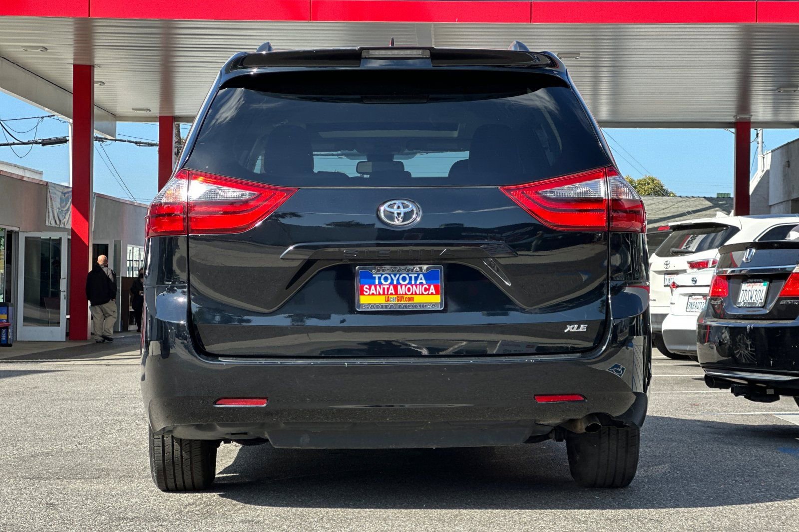 Used 2020 Toyota Sienna XLE FWD image 5