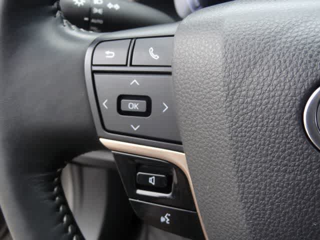 Used 2024 Toyota Crown AWD/4WD image 19