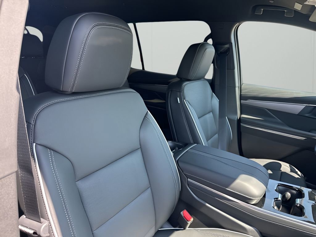 New 2026 Buick Enclave Preferred w/ LPO, Floor Liner Package image 15