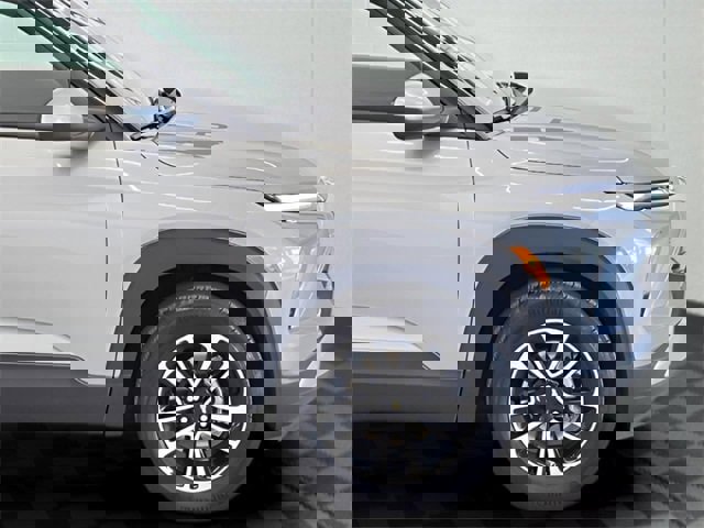 Used 2025 Chevrolet TrailBlazer LT image 8