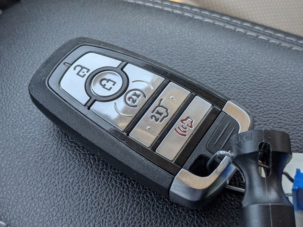 Certified 2022 Ford Escape SEL w/ Technology Package image 32