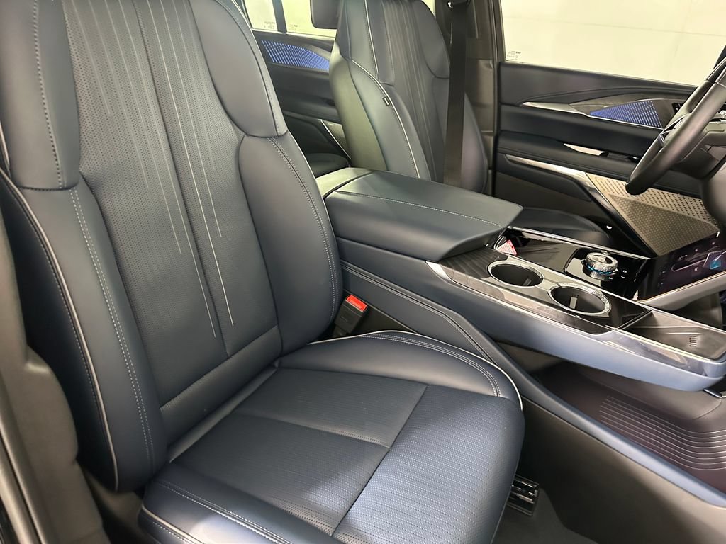 Used 2025 Cadillac Escalade IQ Sport 2 AWD/4WD image 40