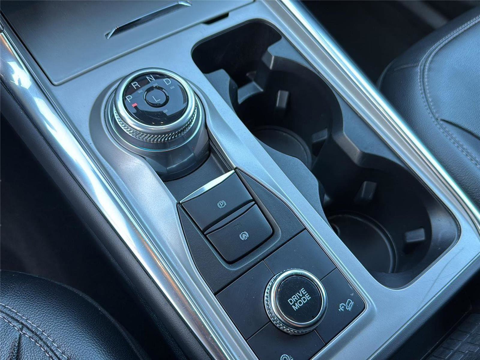 Used 2023 Ford Explorer Limited image 22