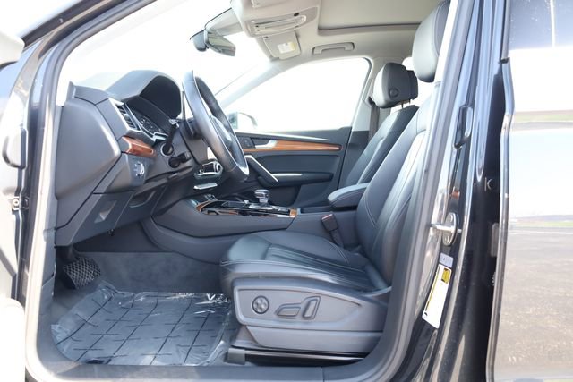 Used 2023 Audi Q5 2.0T Premium w/ Convenience Package image 11