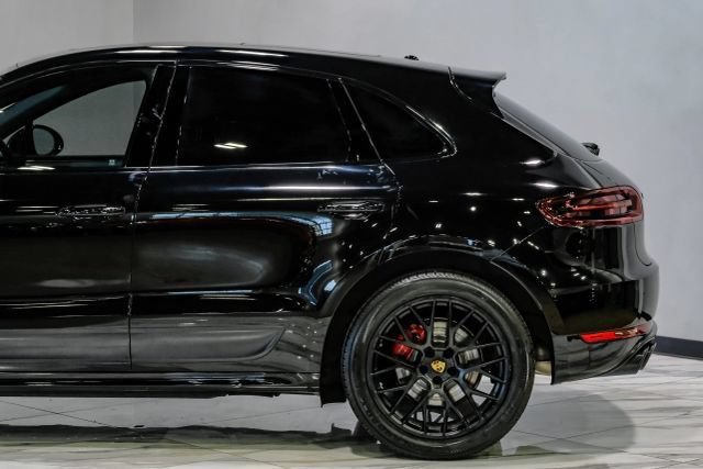 Used 2017 Porsche Macan GTS w/ Premium Package Plus AWD/4WD image 15
