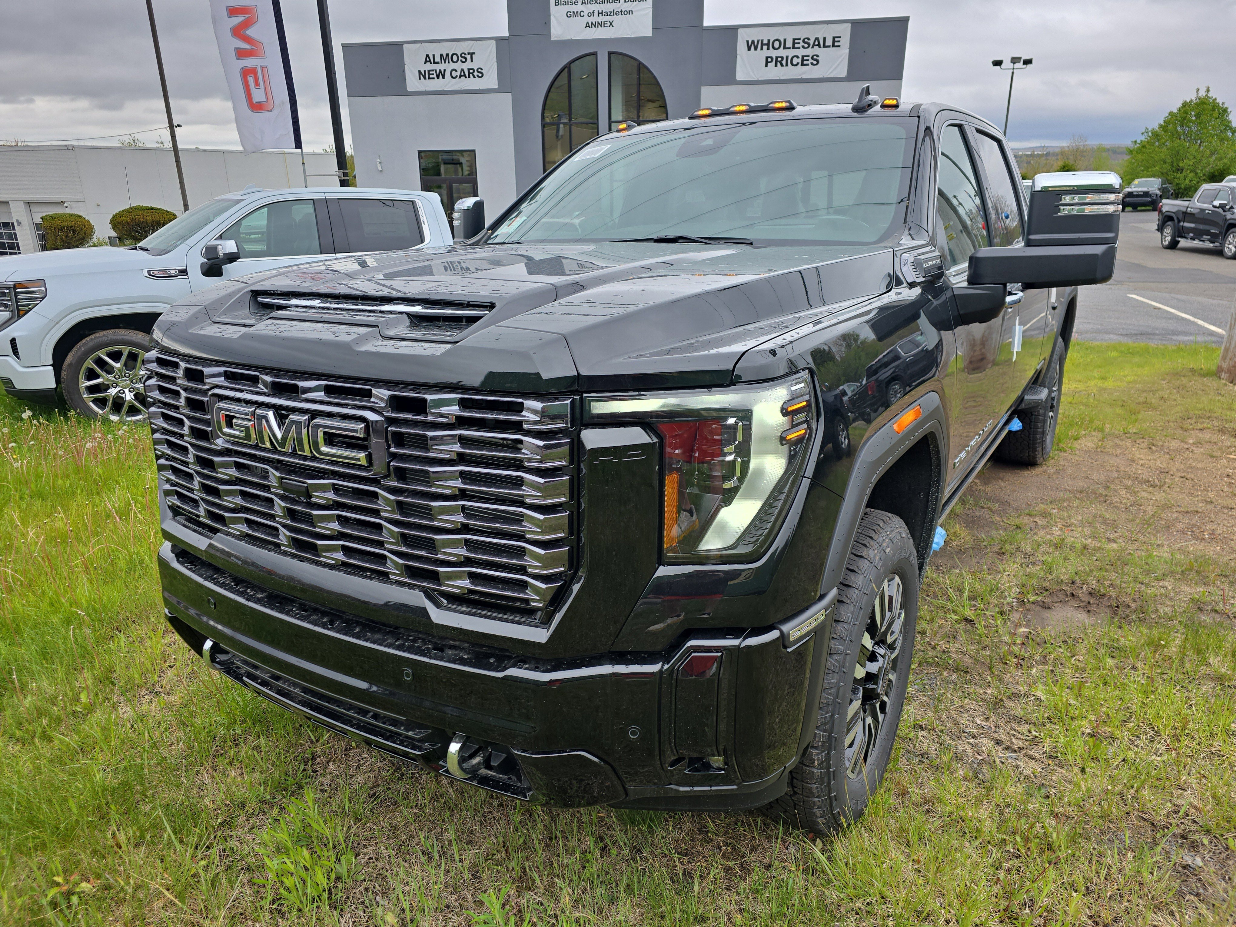 New 2026 GMC Sierra 2500 Denali Ultimate w/ Max Trailering Package AWD/4WD image 8