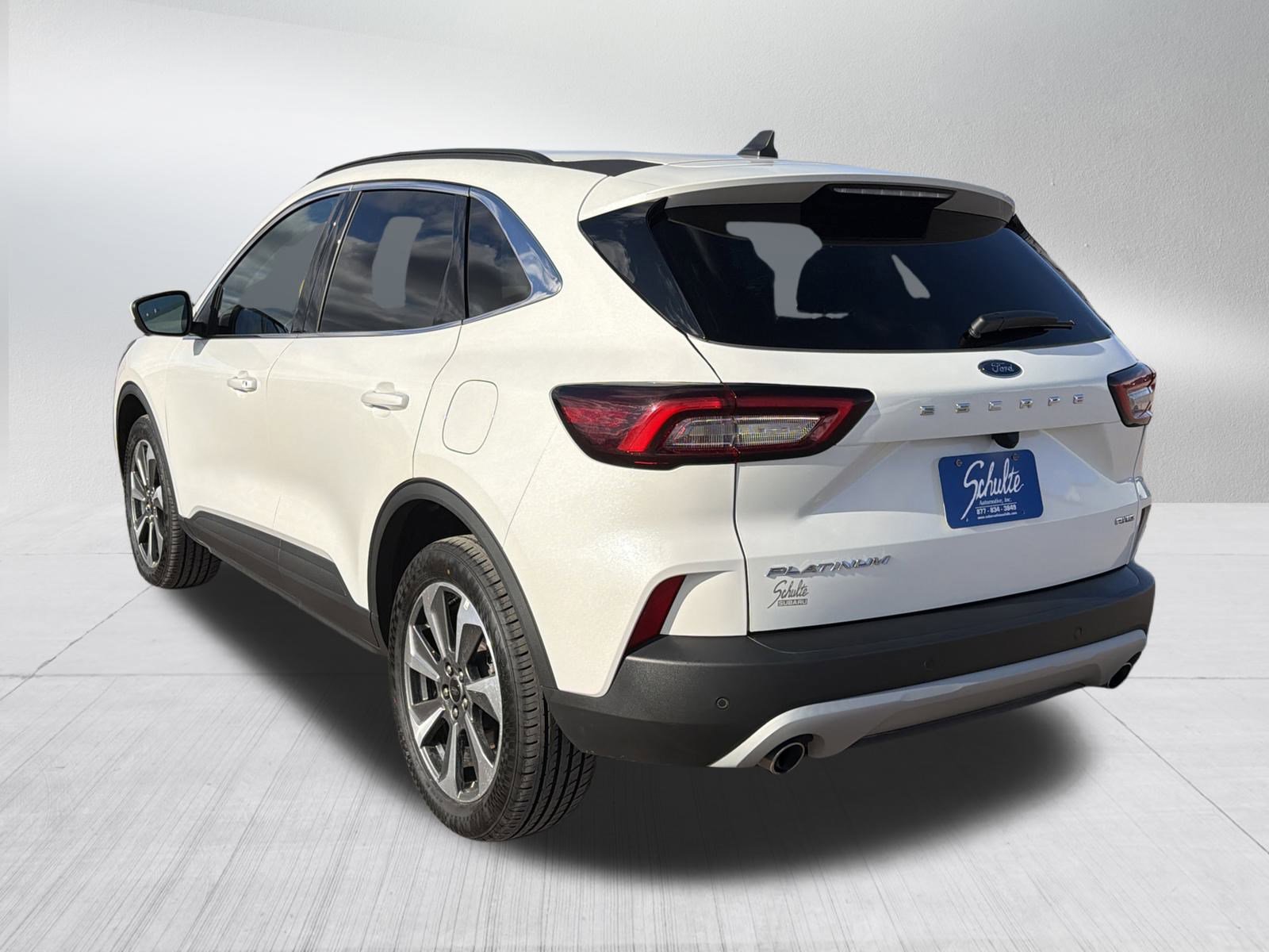 Used 2024 Ford Escape Platinum image 4