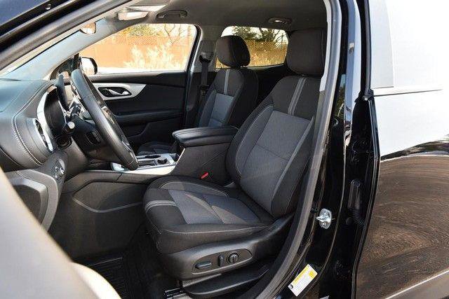 Used 2025 Chevrolet Blazer LT image 17
