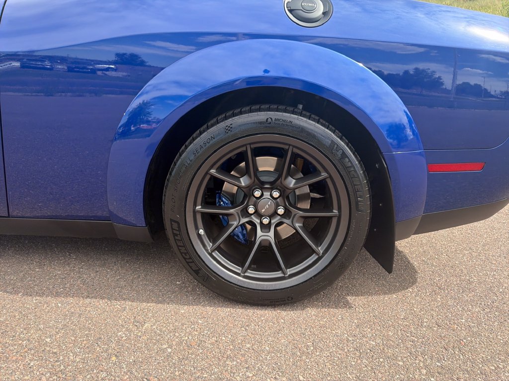 Used 2022 Dodge Challenger SRT Hellcat RWD image 39