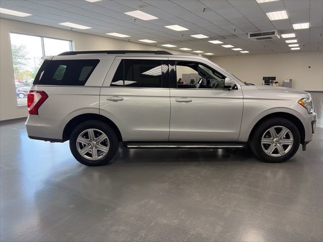 Used 2019 Ford Expedition XLT w/ Equipment Group 202A image 9