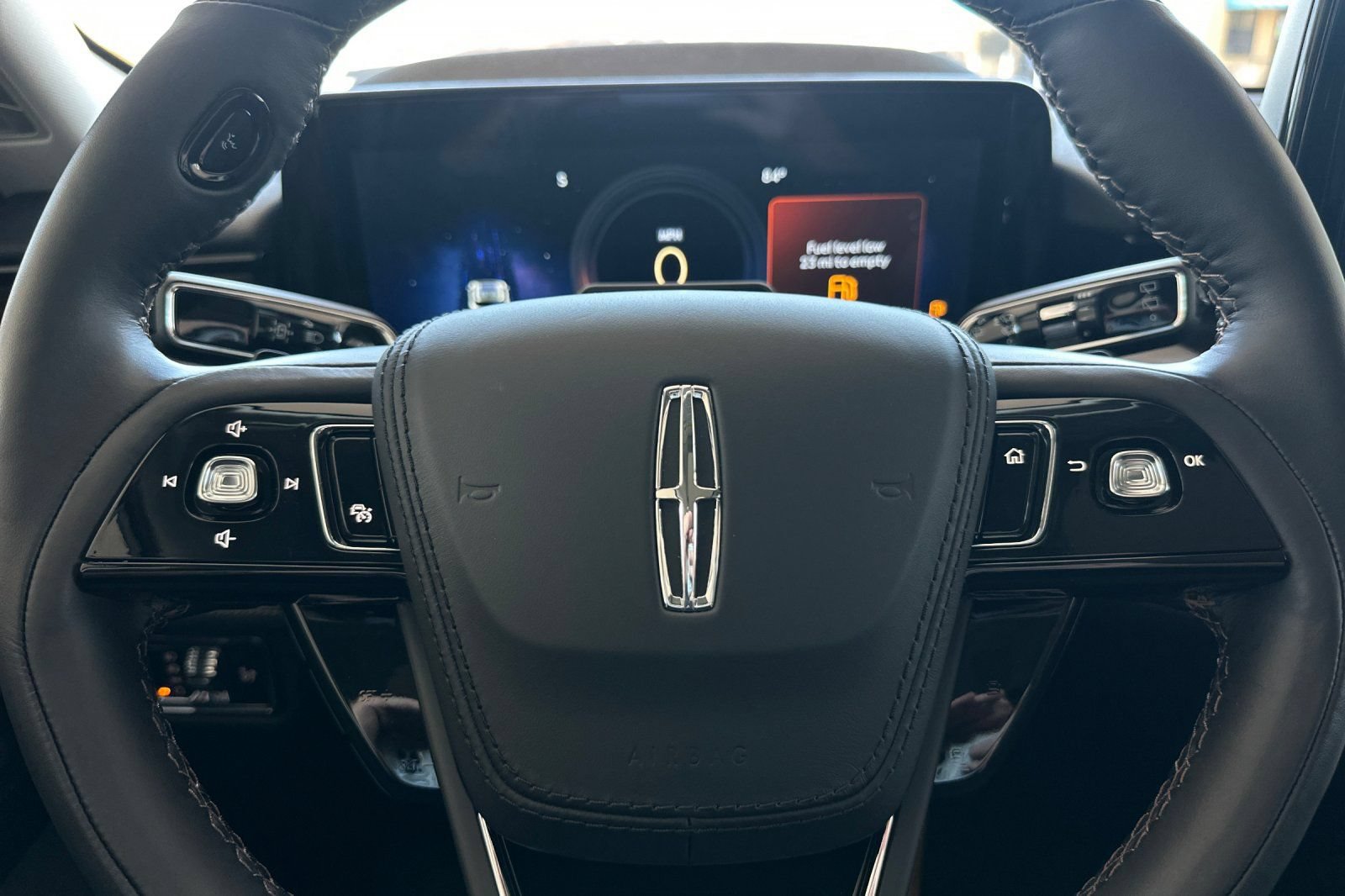 New 2026 Lincoln Aviator Reserve AWD/4WD image 24