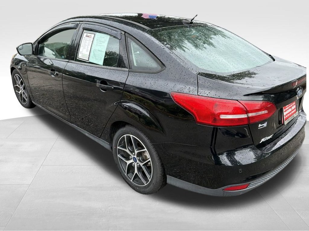 Used 2017 Ford Focus SEL FWD image 11