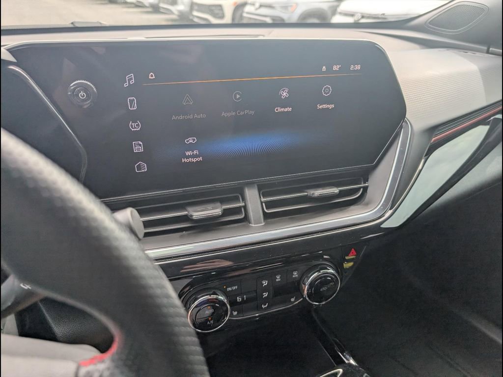 Used 2025 Chevrolet Trax RS w/ Driver Confidence Package image 17