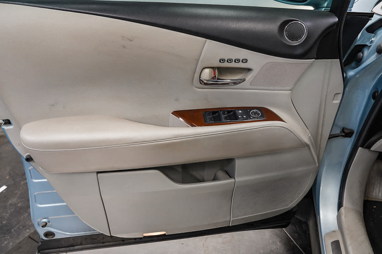 Used 2011 Lexus RX 350 2WD w/ Premium Pkg image 18