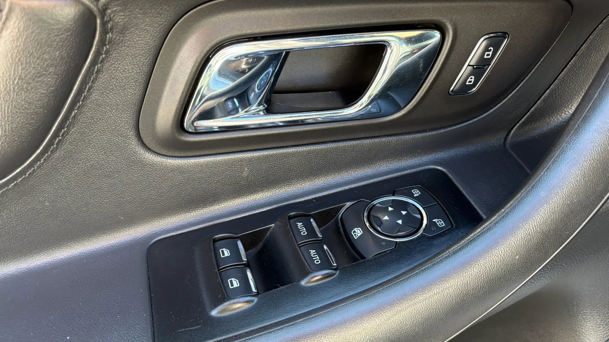 Used 2015 Ford Taurus SHO w/ Equipment Group 401A image 13