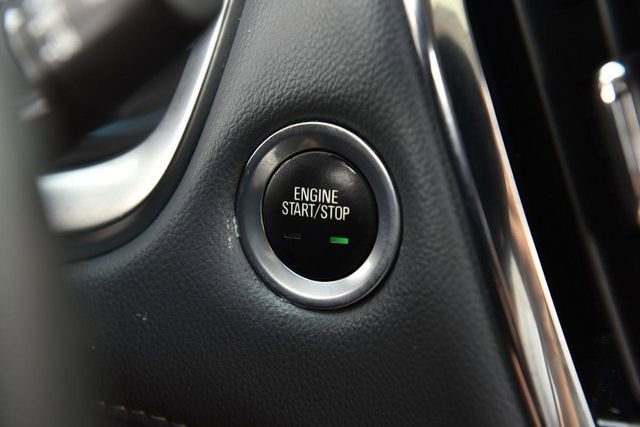 Used 2018 Chevrolet Traverse LT image 18