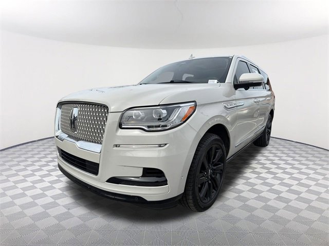 Used 2024 Lincoln Navigator Reserve video 1