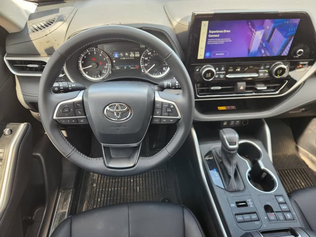 Certified 2026 Toyota Highlander XLE AWD/4WD image 26