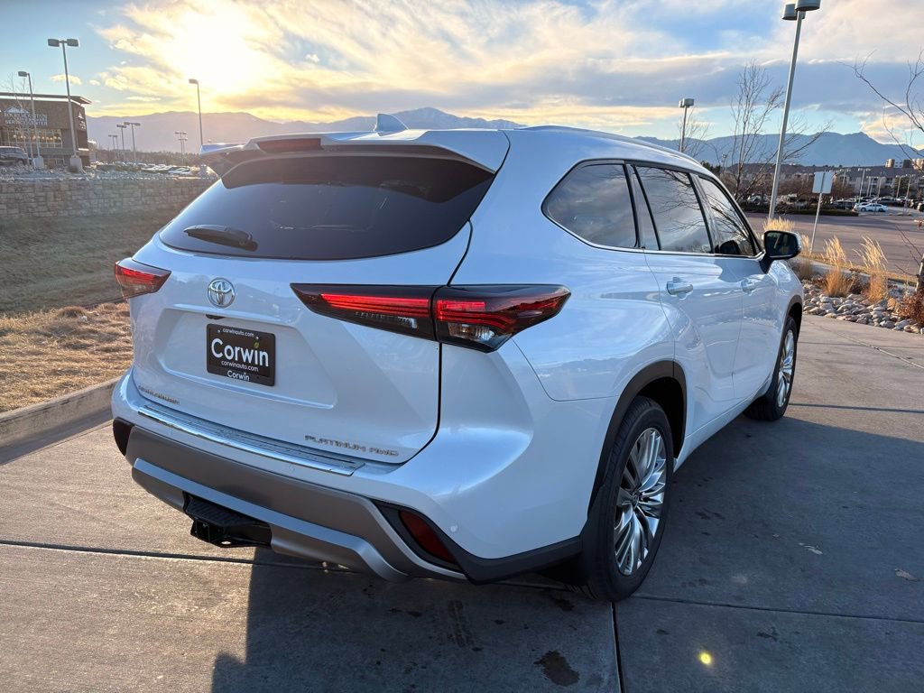 Used 2026 Toyota Highlander Platinum image 7