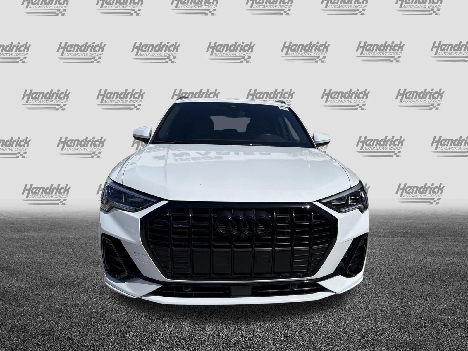Used 2023 Audi Q3 2.0T Premium Plus AWD/4WD image 3